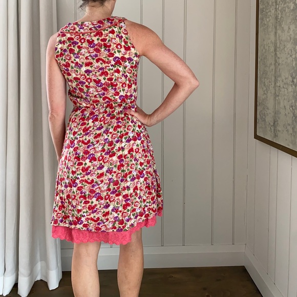 Floral summer dress with pockets and great details - Picture 2 of 5
